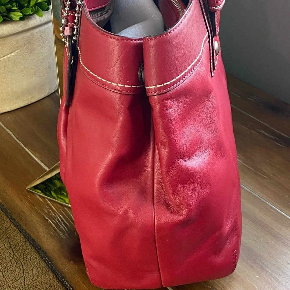 Coach Soho Pleated Shoulder Tote - EUC! - Picture 12 of 16